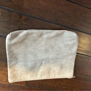 Free people soft vegan leather bag Textured Beige Clutch large